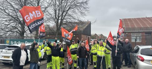 Street cleaners vote on strikes after sudden depot switch