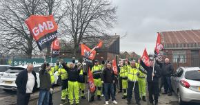 Street cleaners vote on strikes after sudden depot switch