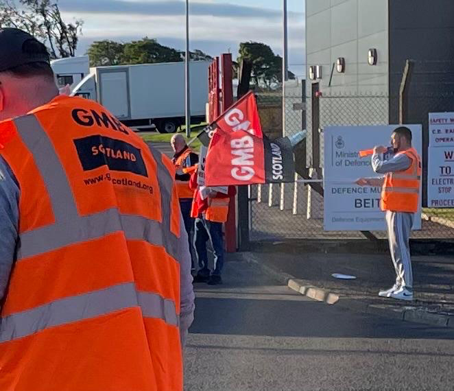 DES Beith Picket Line August 2023